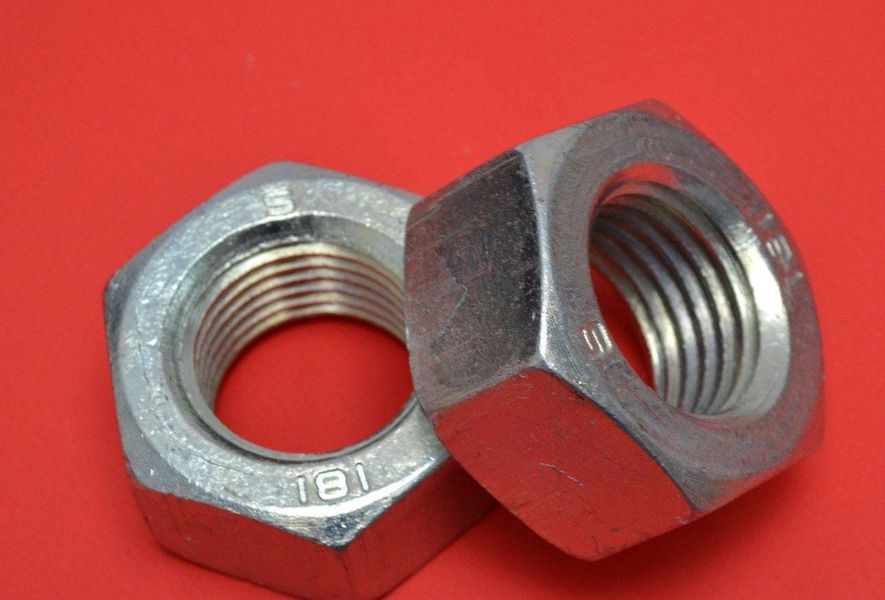 6 гайка DIN 934 8.0 оцинкованная (кг)